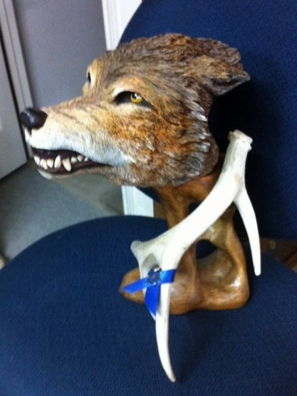 wolf wood carving